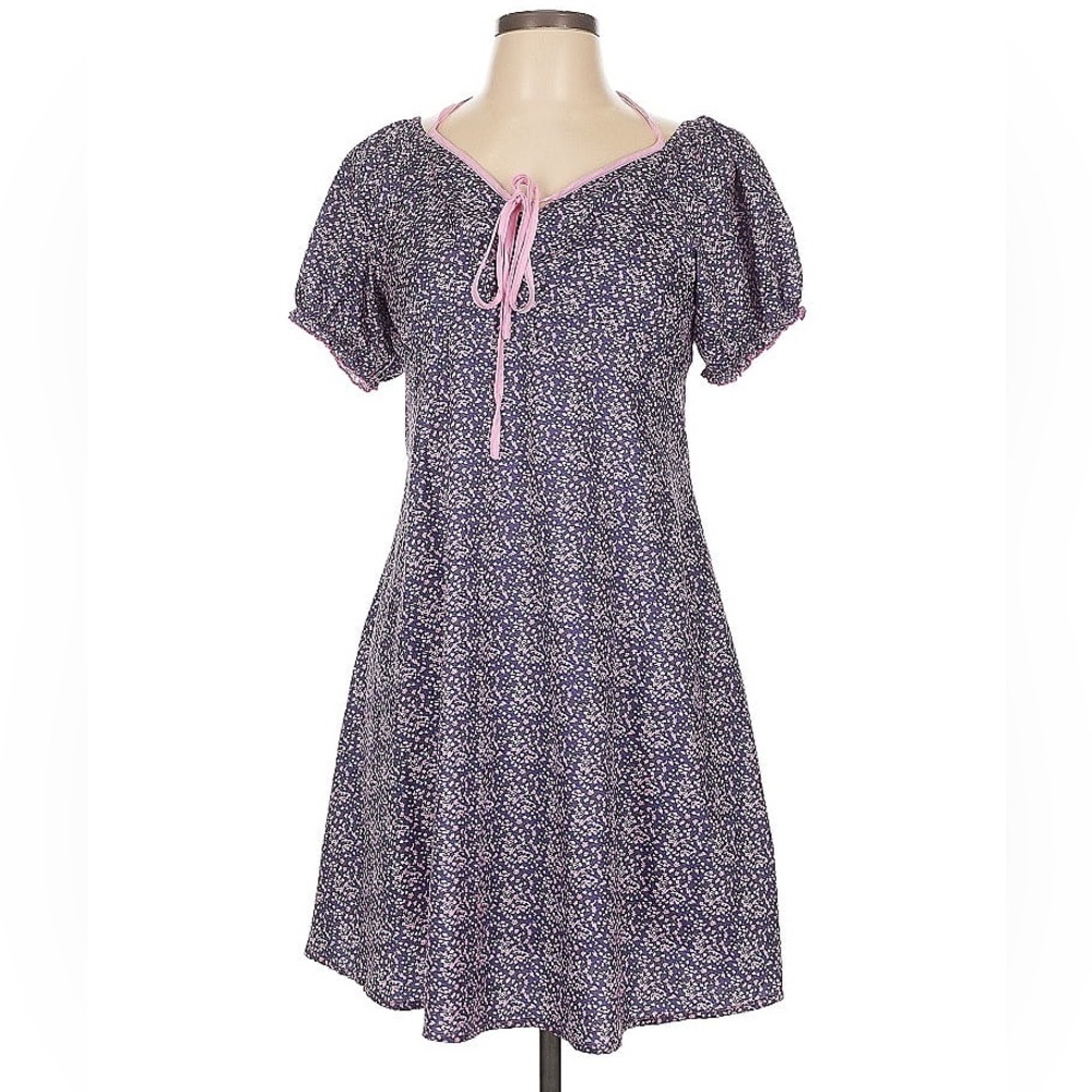 Floral Short Sleeve Dress with Pink Accents